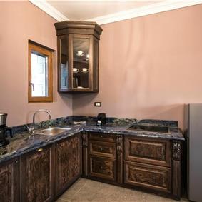 8 bedroom luxury villa with pool near Koutsounari, sleeps 16